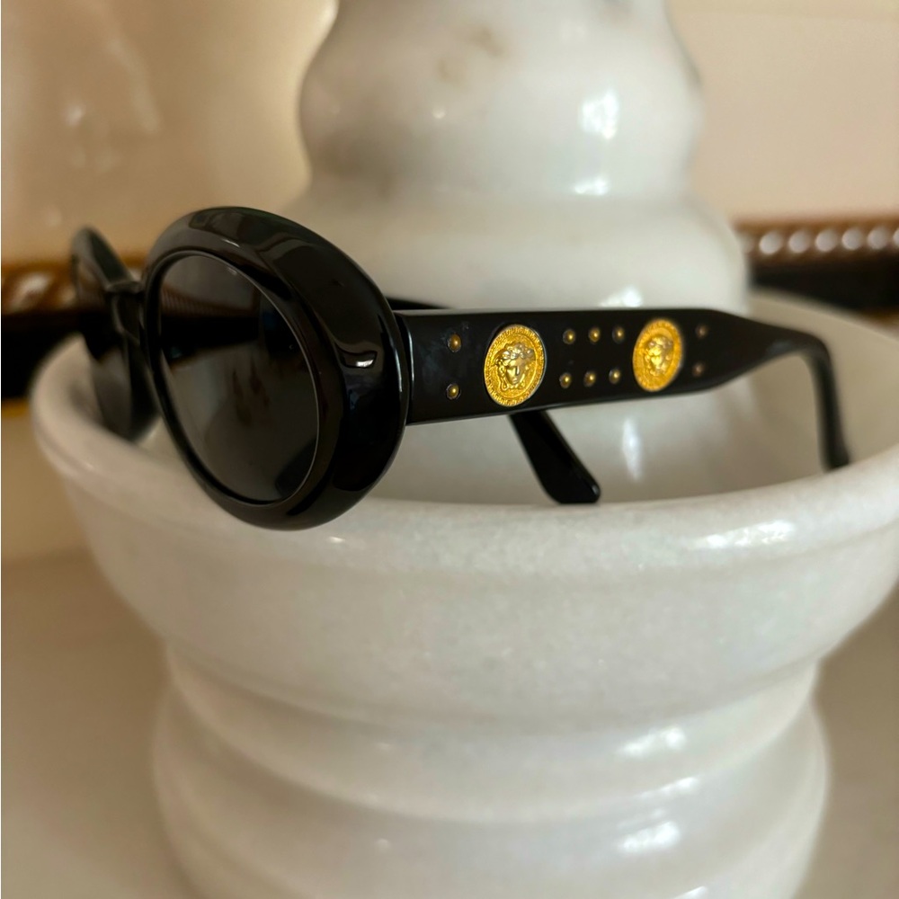 Gianni Versace Vintage 1990’s sunglasses RARE model 527/B